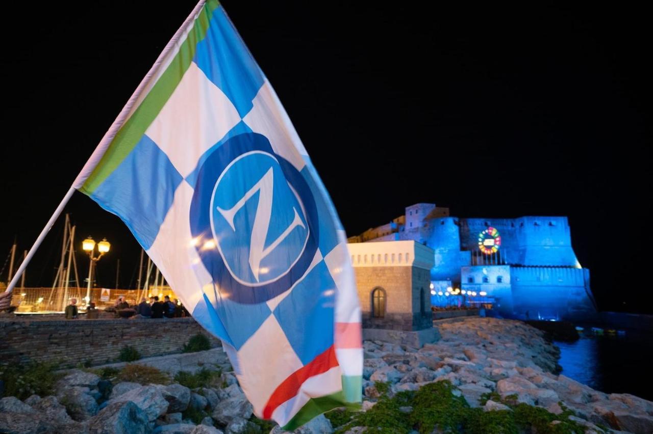 Lucia A Mare Neapel